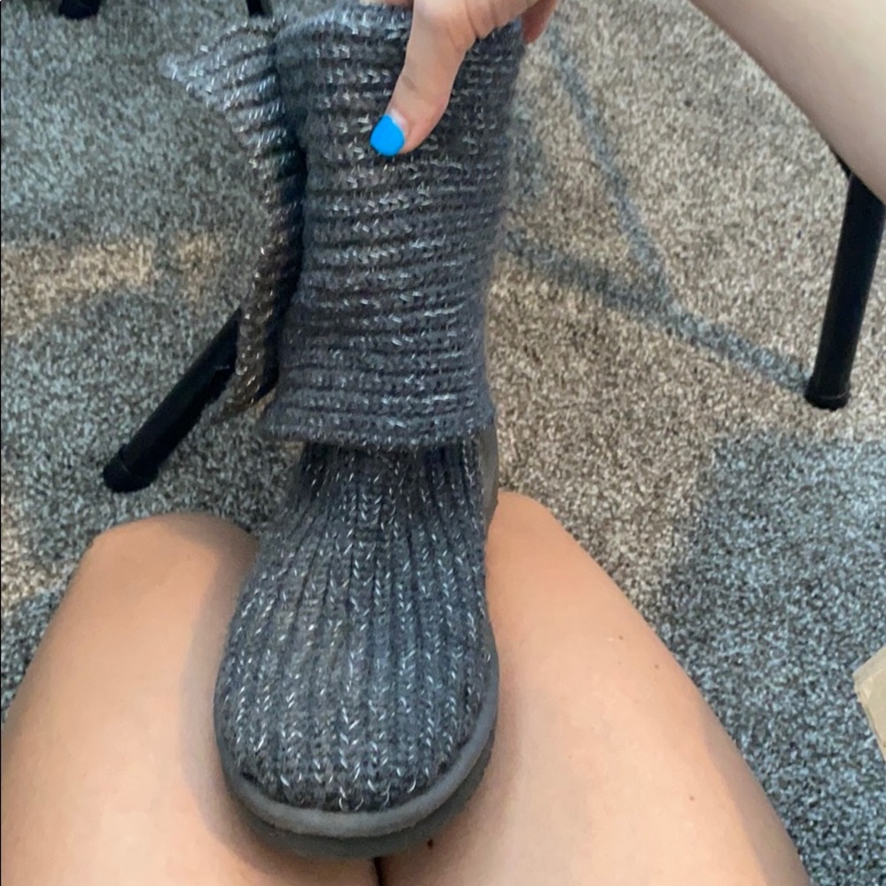 Grey Uggs - image 4
